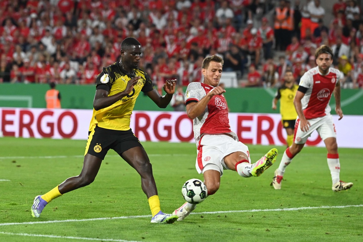 德国杯-多特1-0客胜德丙球队红白埃森成功晋级