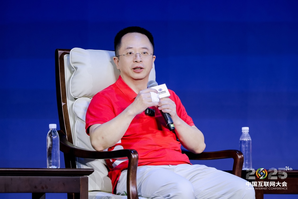 周鸿祎：大模型是发动机，智能体是车，最终需要车来解决实际问题