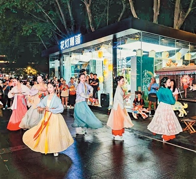 浙江杭州上城：历史名城变身“潮游”地