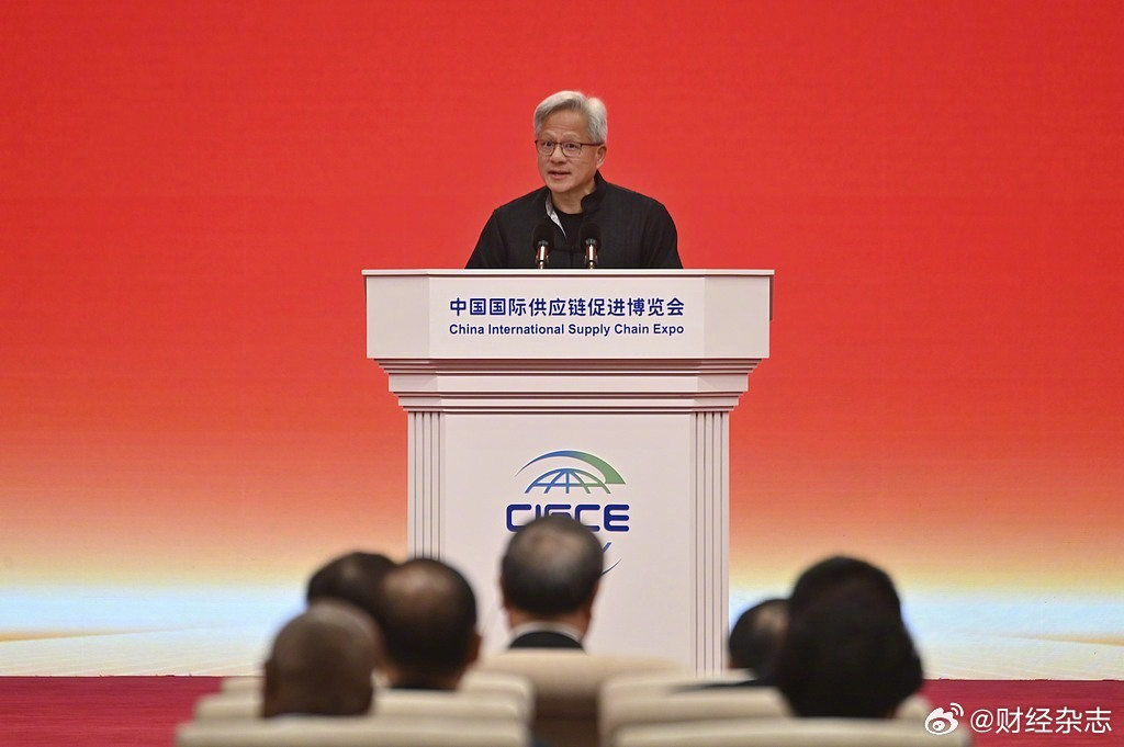 黄仁勋：华为芯片在AI训练中取代英伟达只是时间问题，希望让更先进的芯片进入中国
