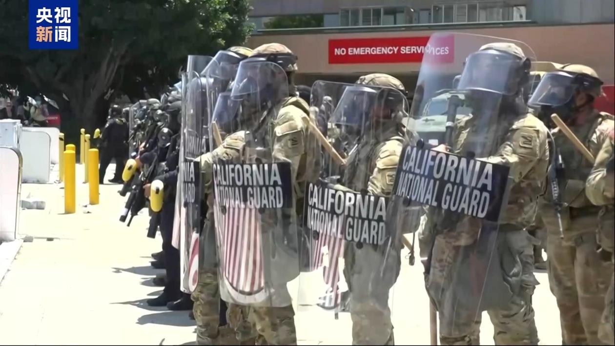美国国民警卫队称已将拘留民众移交给执法部门