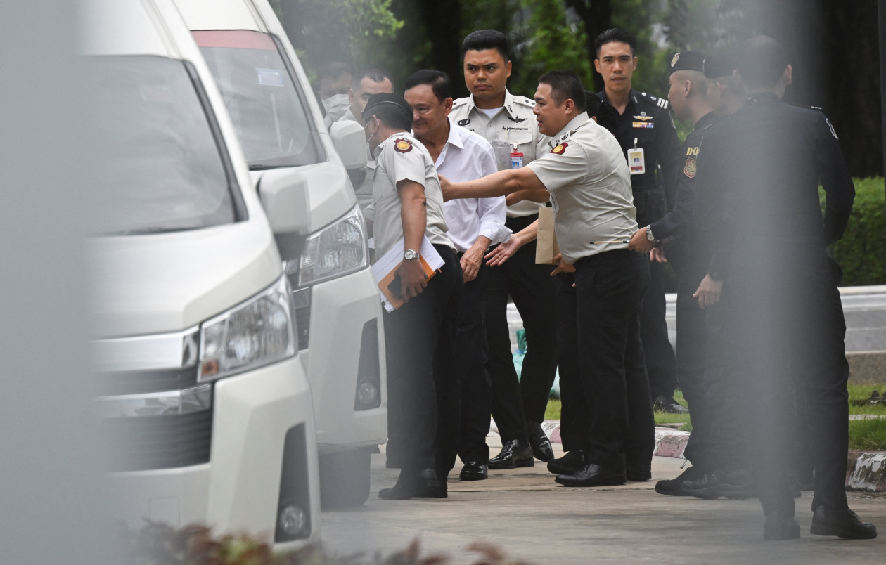 媒体曝光他信服刑细节：监狱条件“不友好”、可能会当外语老师