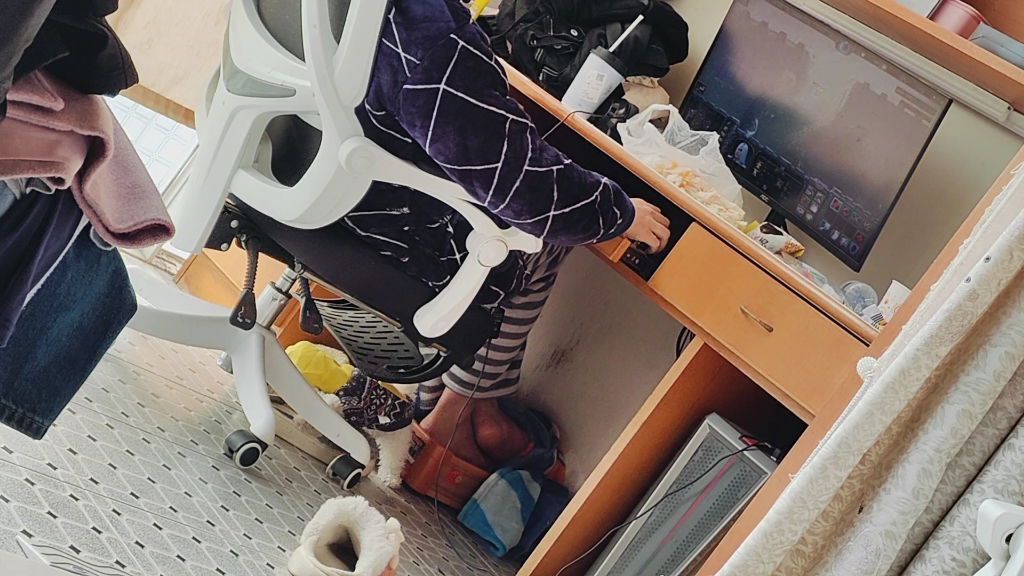 帽子一戴，谁也不爱