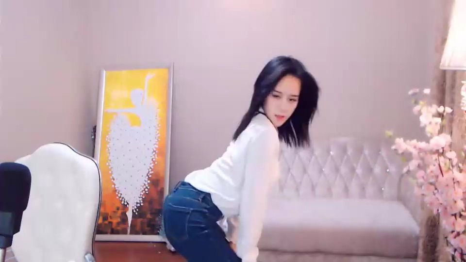 美女牛仔裤热舞