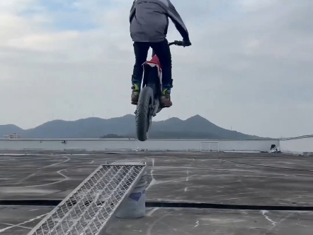 兄弟们进来学技术