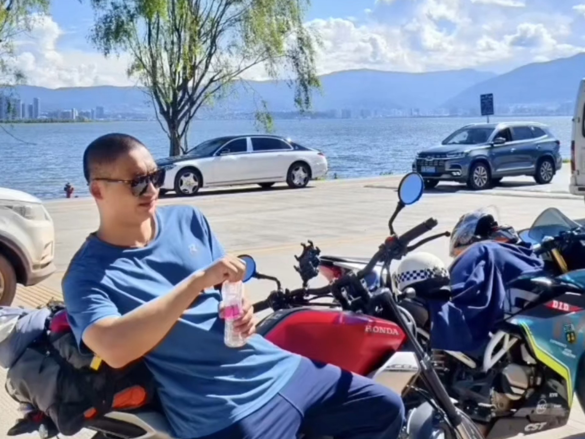 子非鱼，安知鱼之泪，子非我安知我不知鱼之乐。活在当下，珍惜拥有