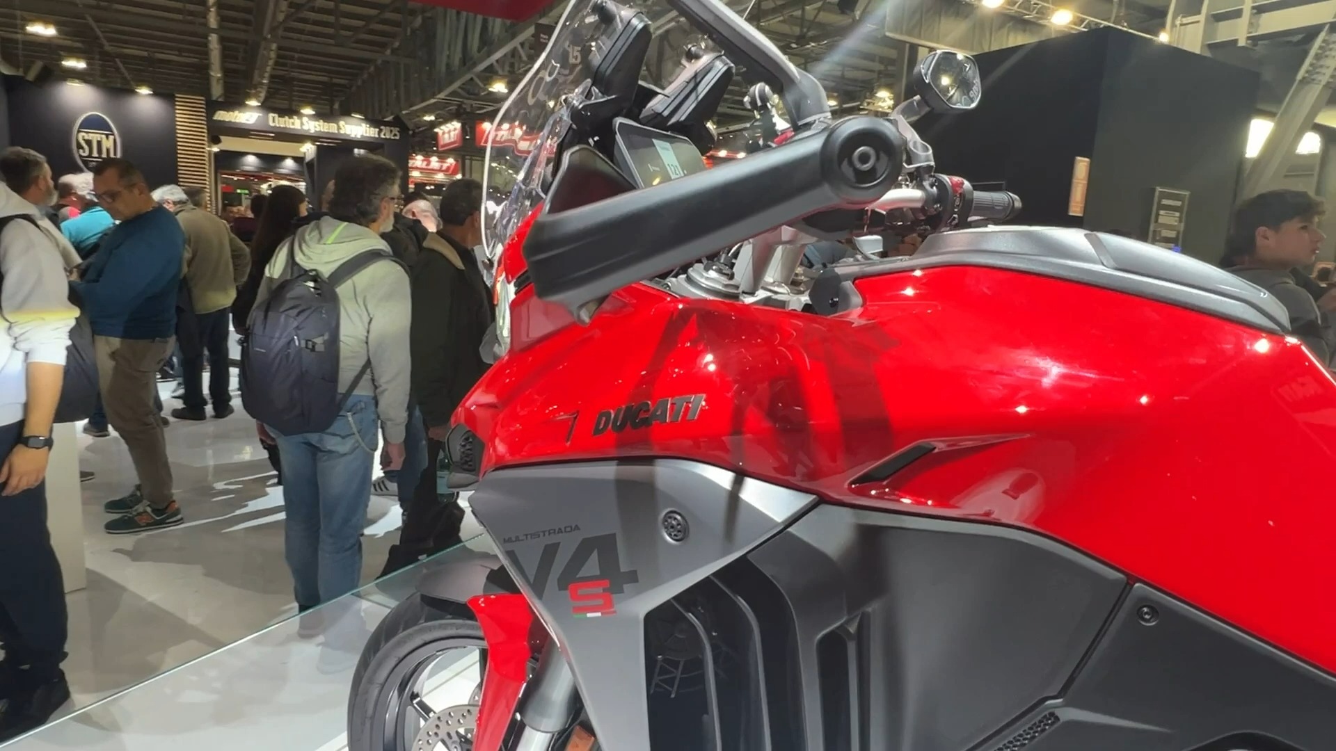 全面进化！2025款 Ducati Multistrada V4S 展车细节大赏