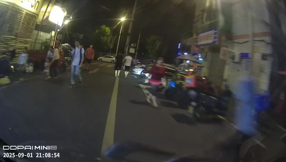 禁摩 狠狠地禁摩