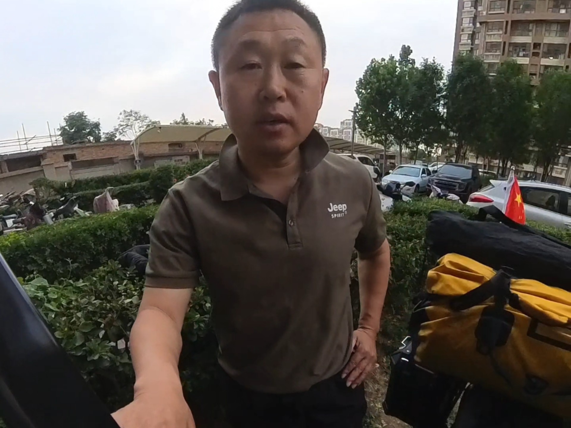 出发！新疆踏上长途旅行