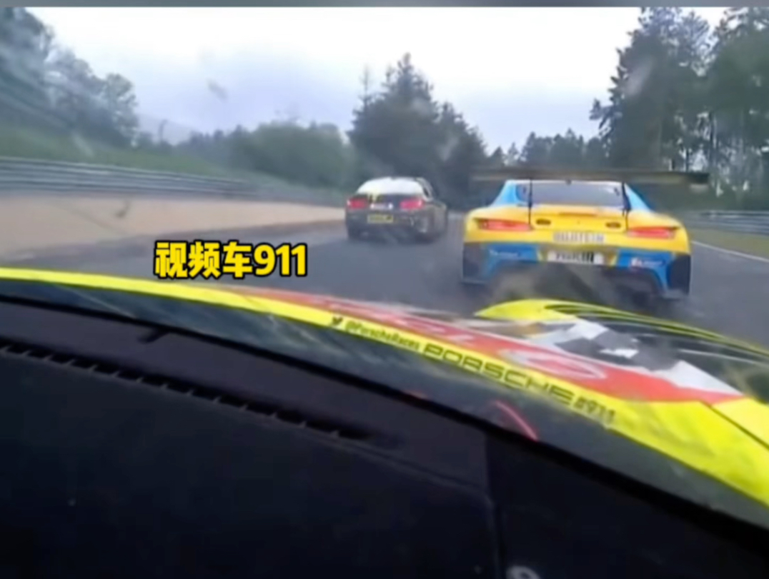 纽北赛道911GT3R追击AMGGT3 大直道超车！