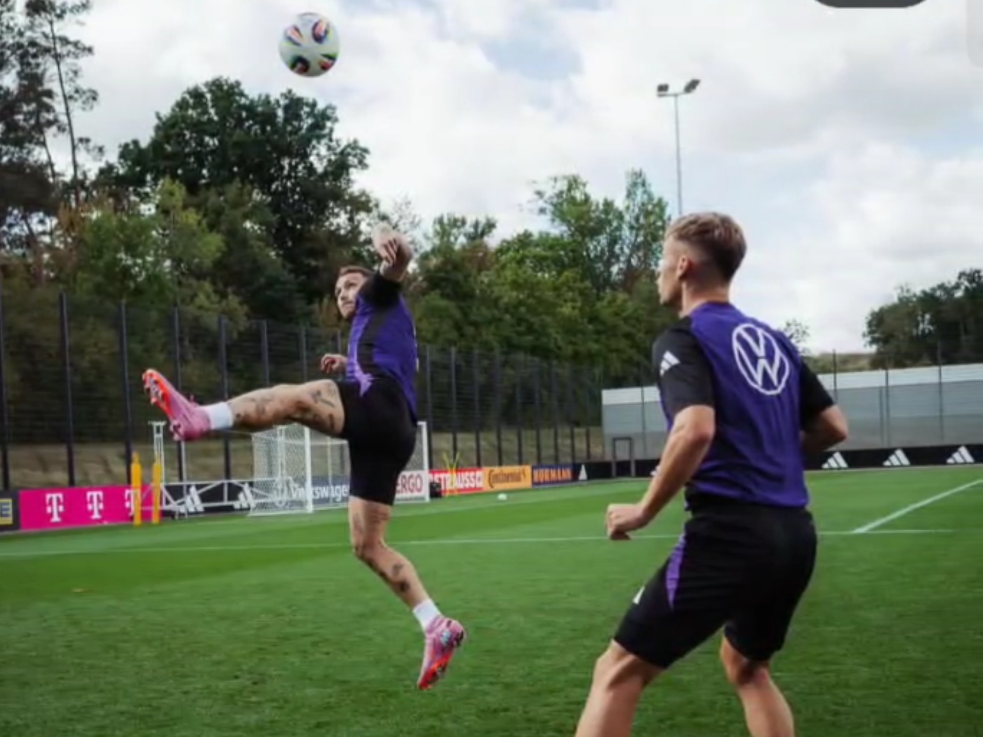 国际比赛日！dfb9.3号社媒搬运