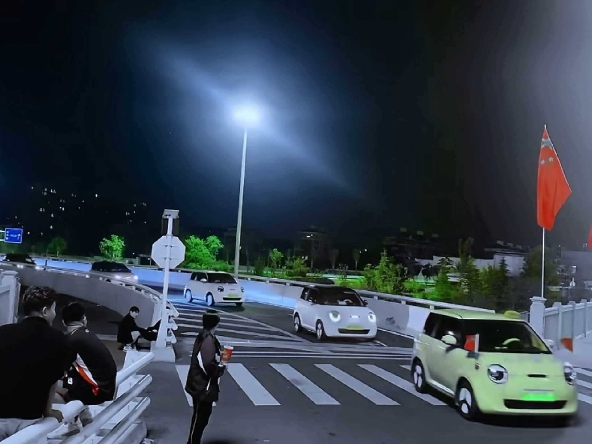 幼儿园放学都别走，一起组团去国道呀