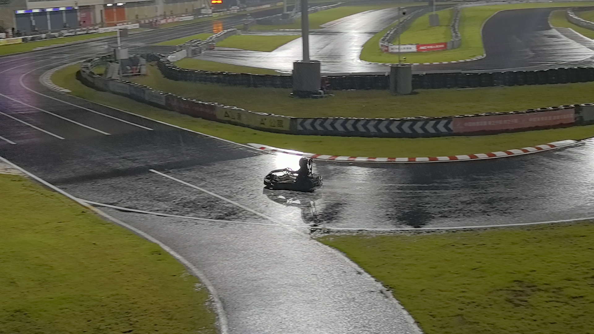 从化国际赛车场之这里不许开船