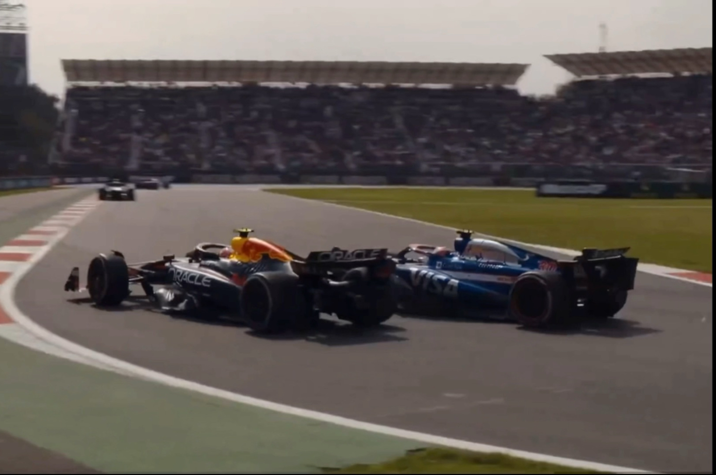 F1喜剧大片 之《2024墨西哥小红牛逗逼劳森袭击红牛佩大哥》