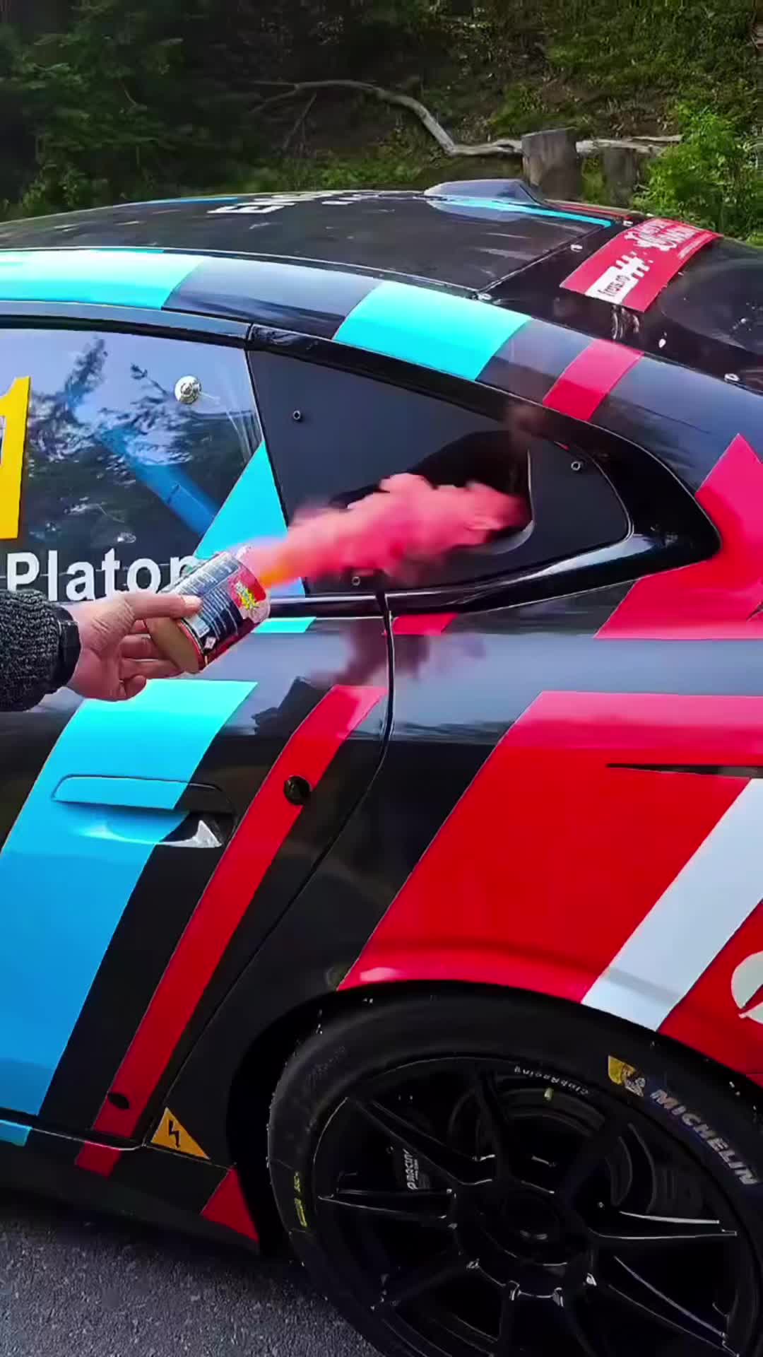 宝马赛车通风口！