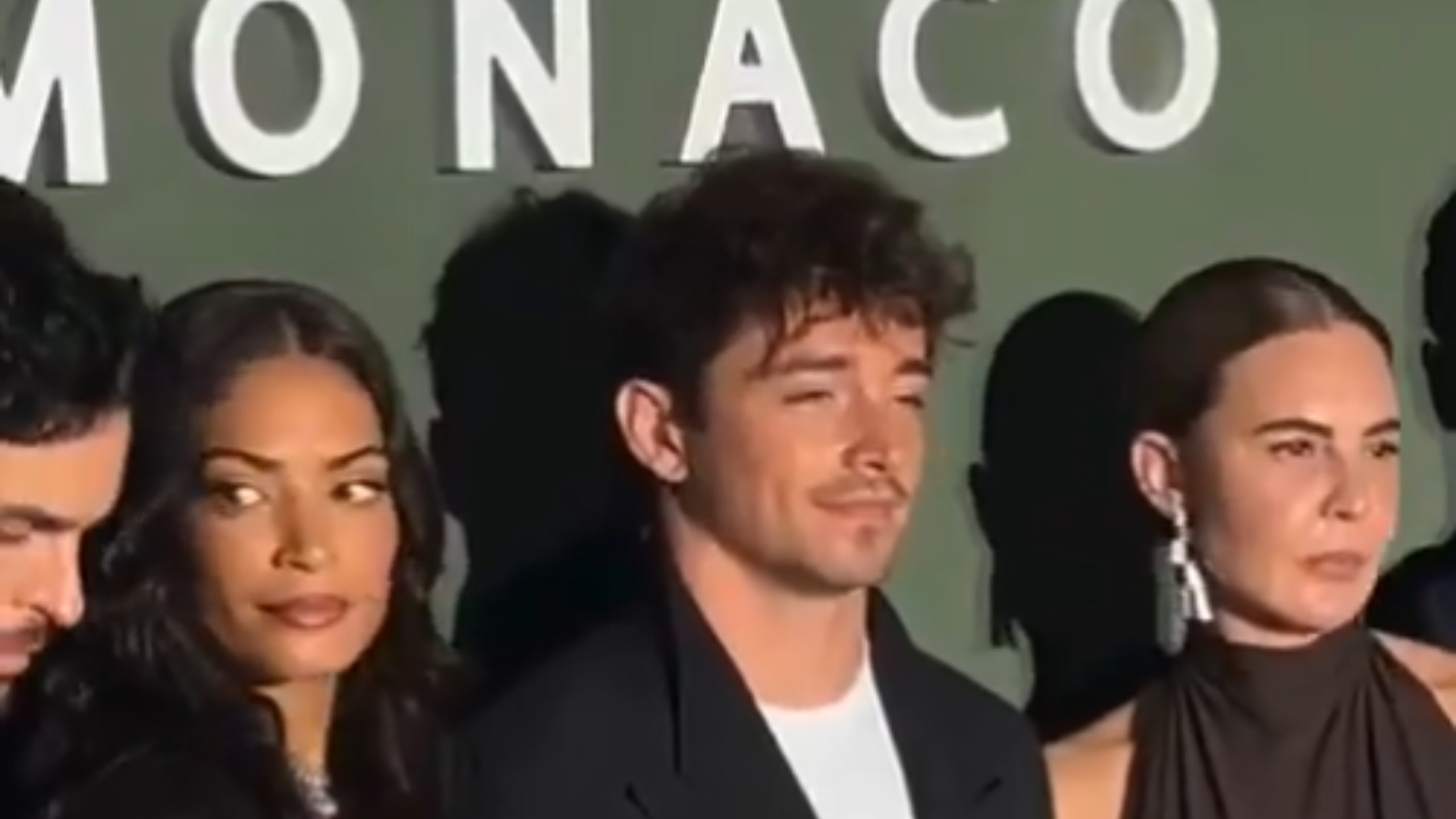 【勒克莱尔】困懵的乐扣参加apm米兰活动