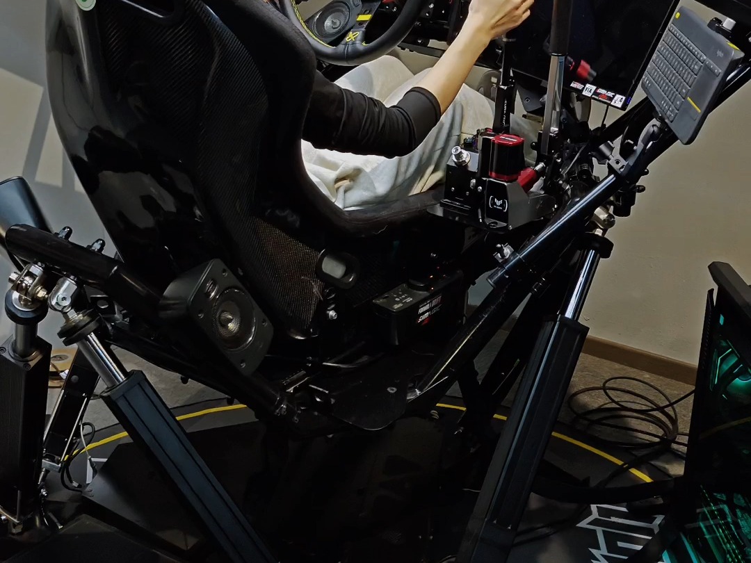 风驰电掣虚拟驾控点燃激情