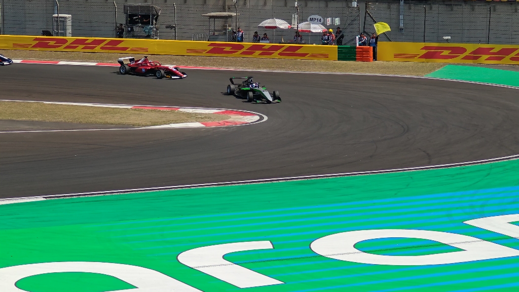 F1学院t第二回合 14 号弯