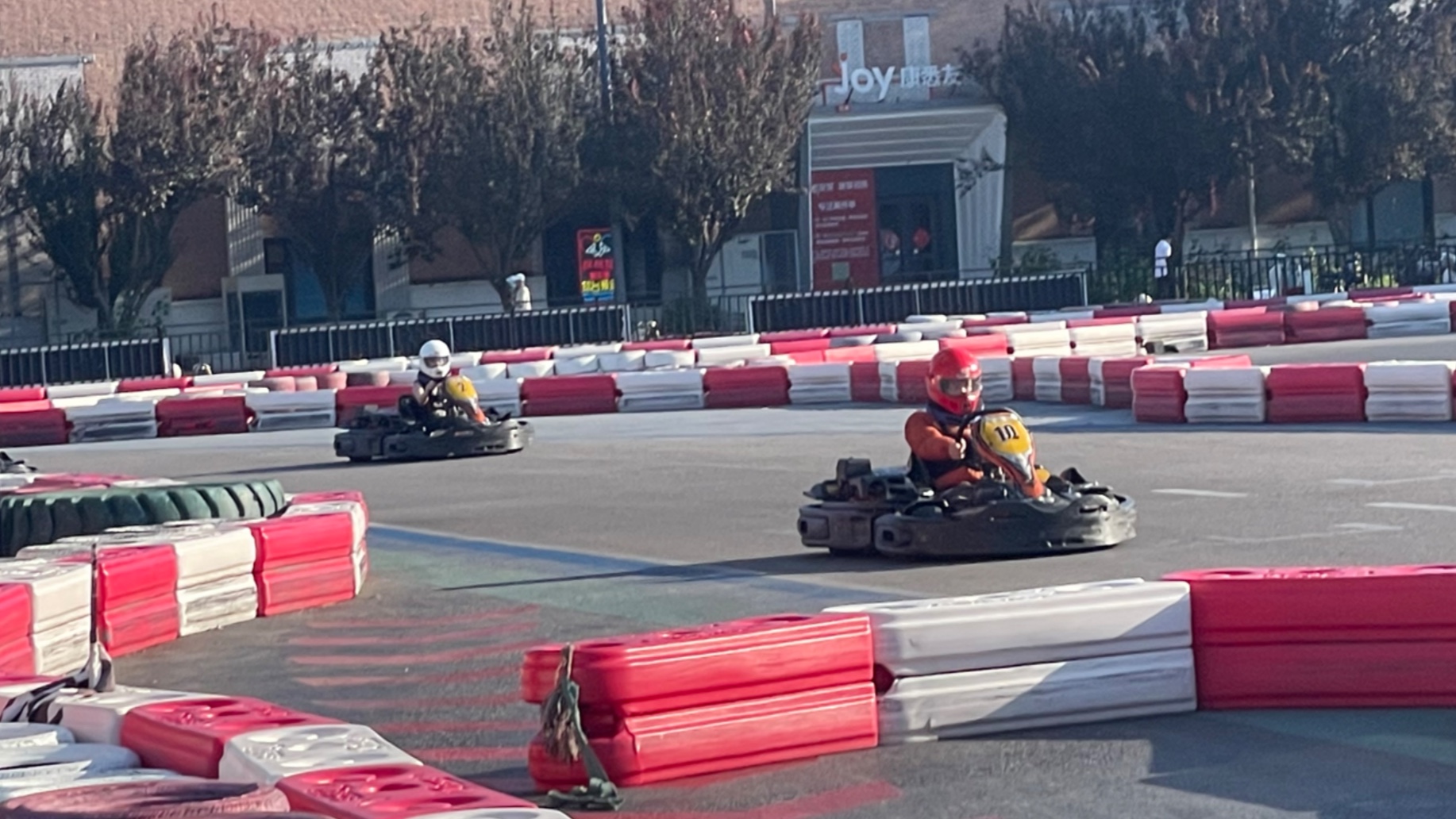 继续空手去车场