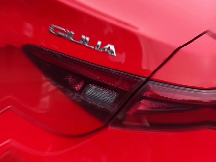 爱不释眼的车标：阿尔法罗密欧