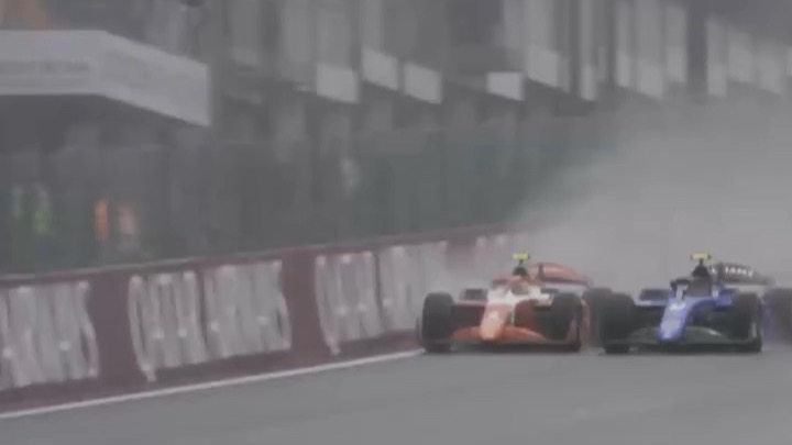 【F2】Kimi、Bearman和Colapinto在F2里争夺Eau Rouge