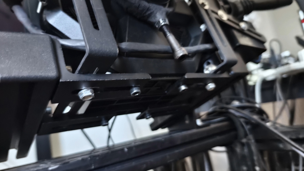 图马思特T598基座降低高度的一种安装方法