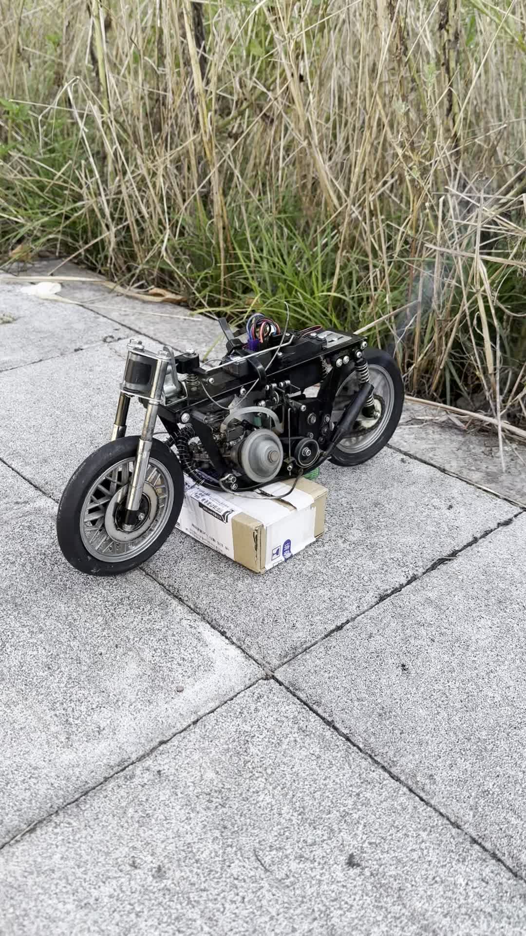 京商nsr500！？烧油的！