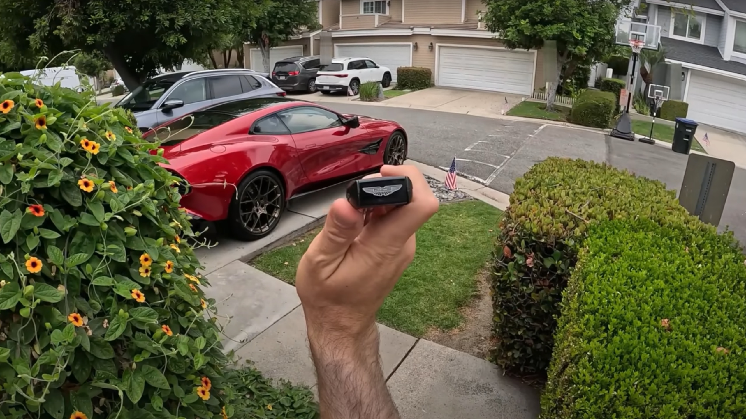 拥有 2025 款阿斯顿·马丁 Vanquish 的生活是怎样的体验？