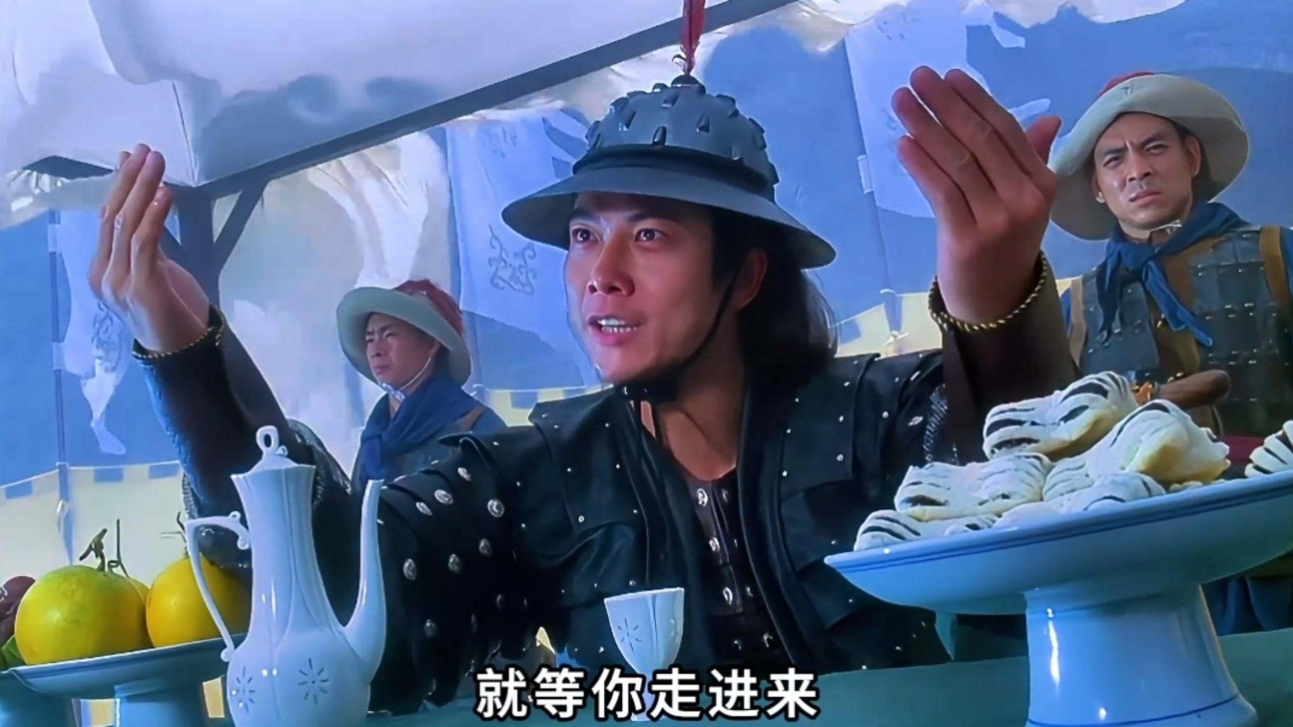 君宝，吃苦没喊你，享福没忘你，桌子上摆的不是大鱼大肉，而是兄弟你