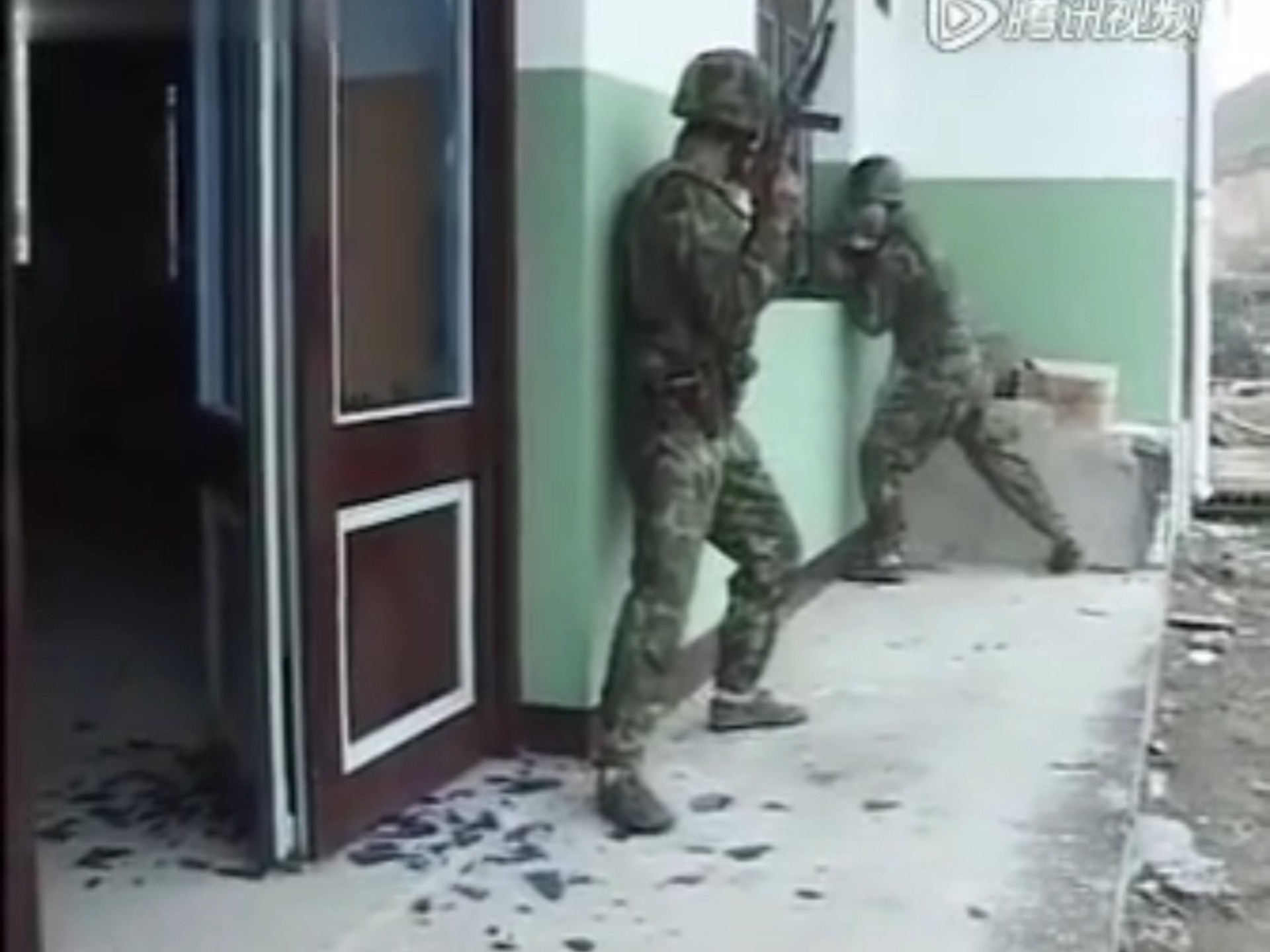 武警围捕职业杀手原纪录片