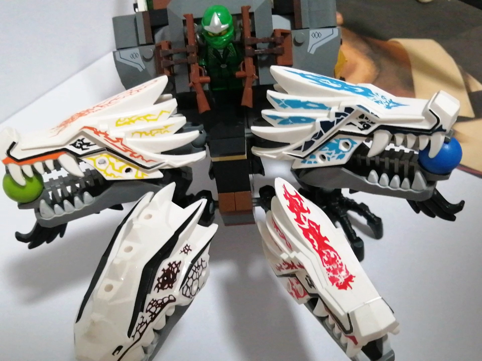 还记得幻影忍者里面的四头龙吗？