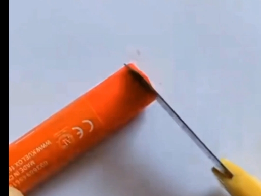 红色是……   (2)