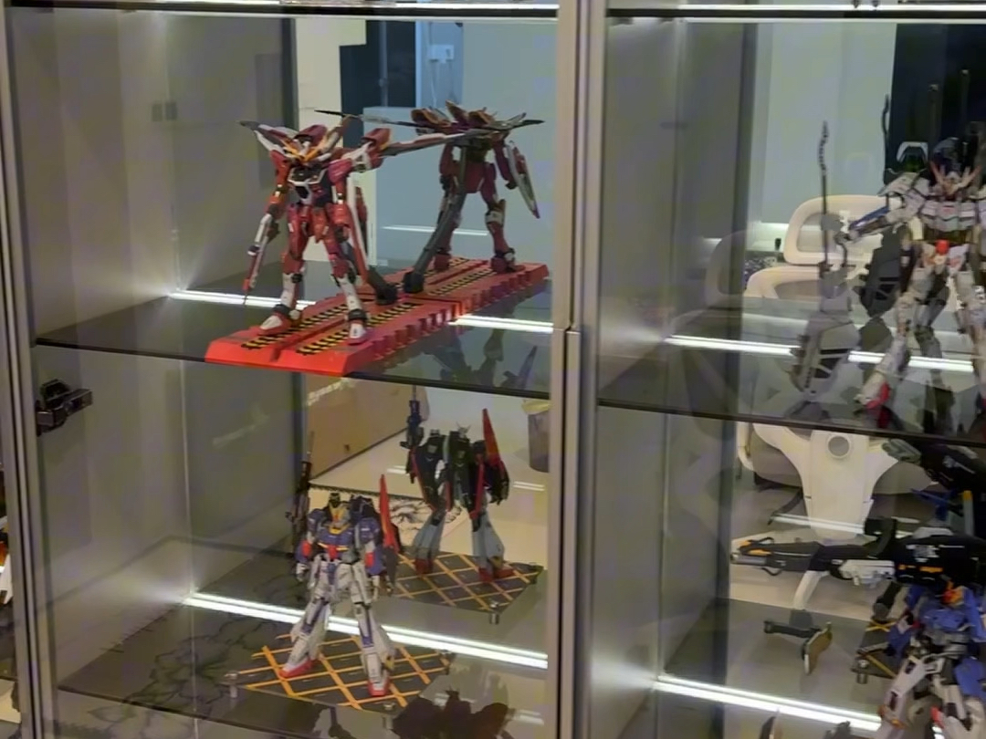 听说胶佬的梦想之一就是给他们留一面墙