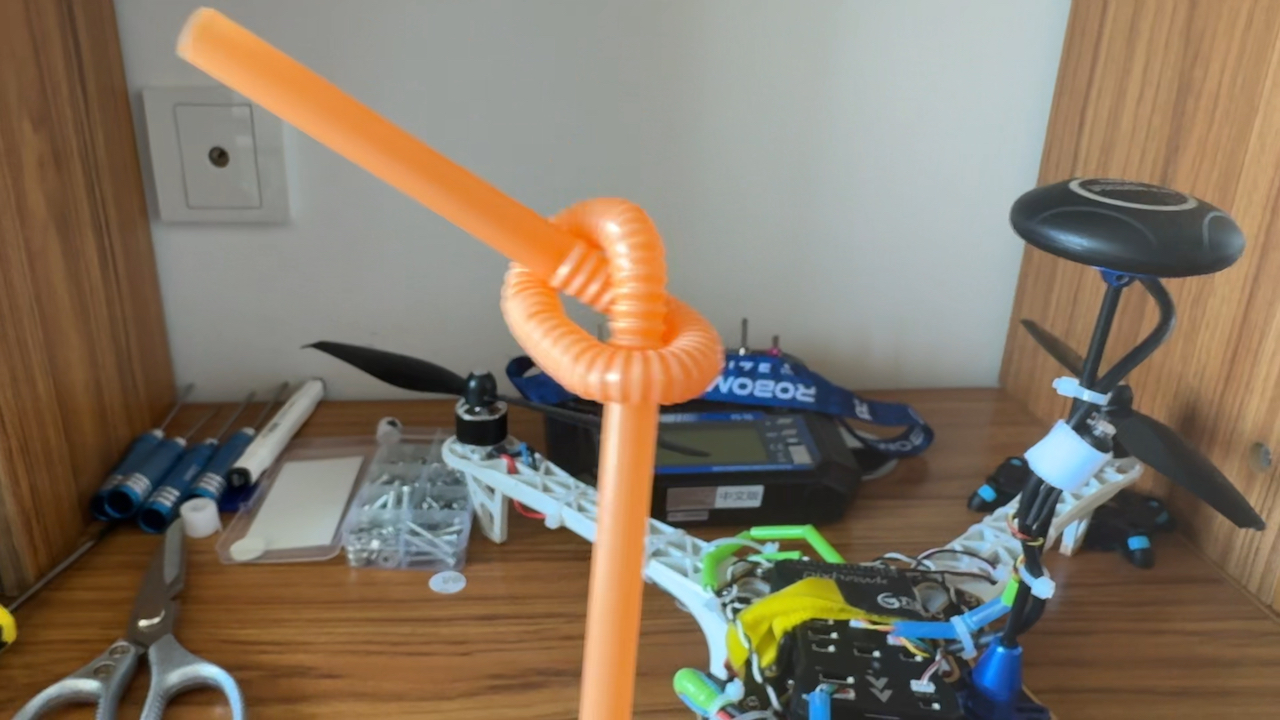 吸管：重生之我变成缠线管