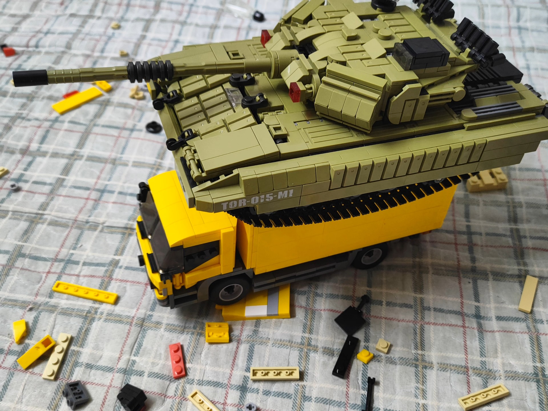 moc黄色大运大货车卡车拼搭测评