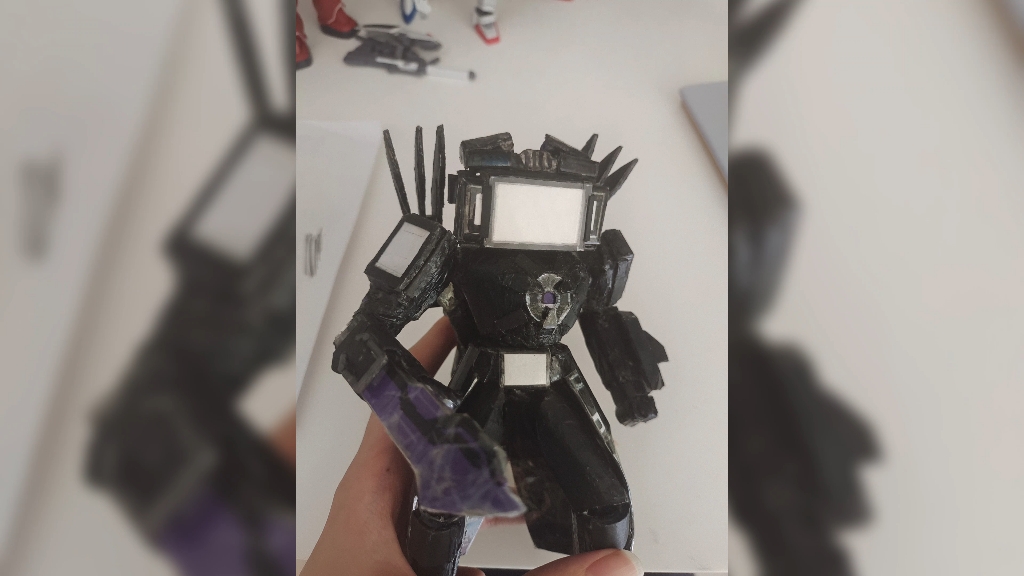 做了两年的手办，看着一个个泰坦电视的周边模型和手办出现，我终