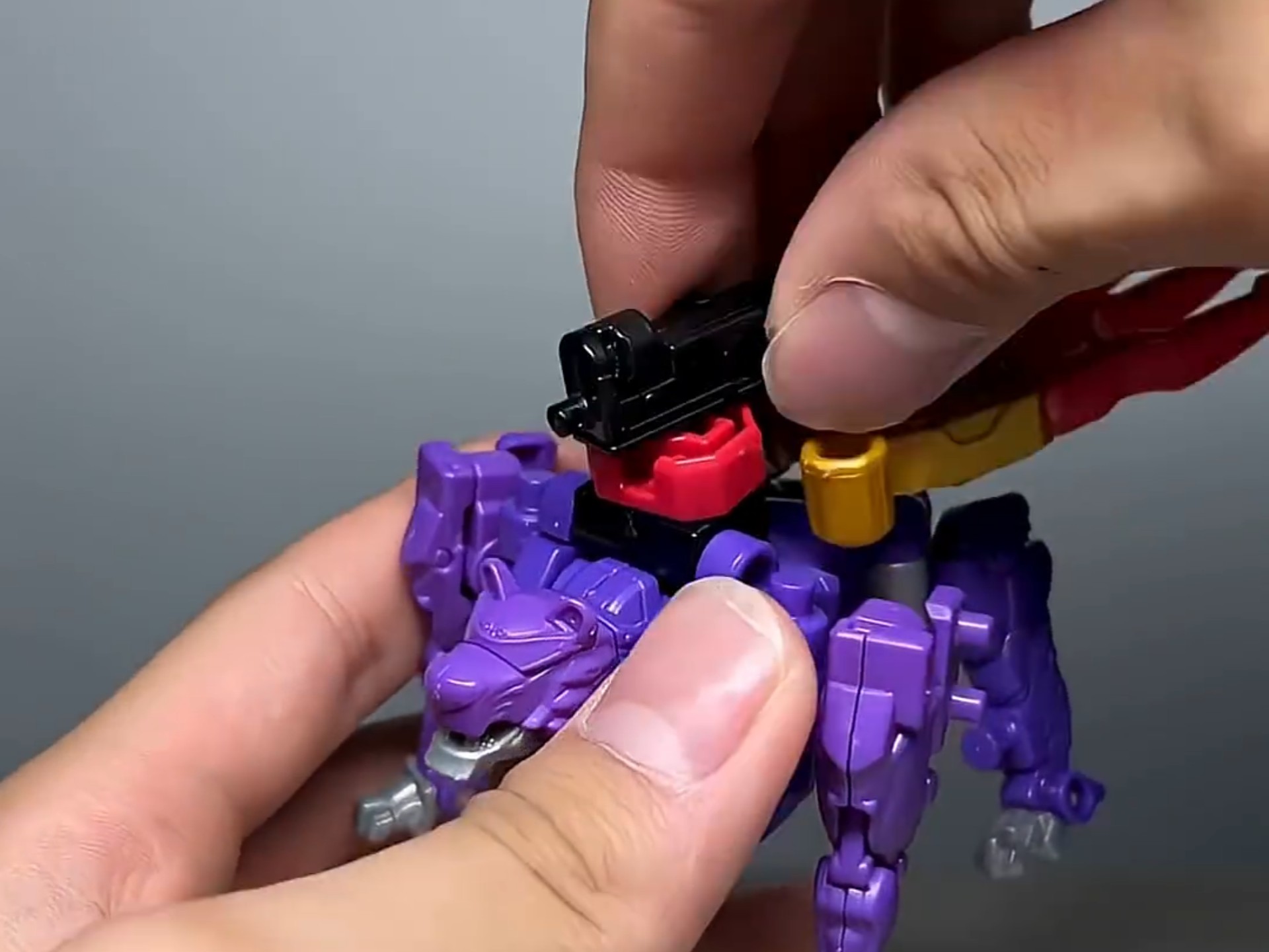 暴太郎战队食玩，龙虎攻神素组合体