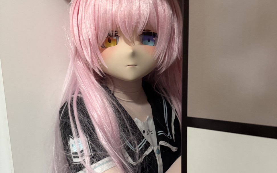 柜子里面发现了一只星野（kigurumi）