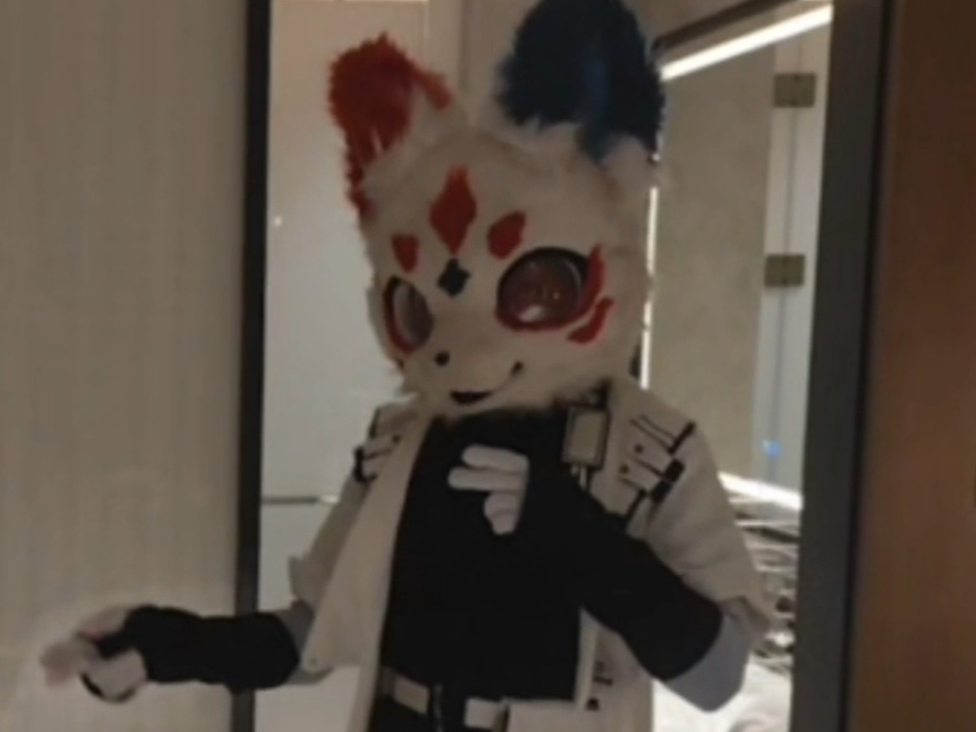 番外：特殊任务可以解锁特殊的限时时装。