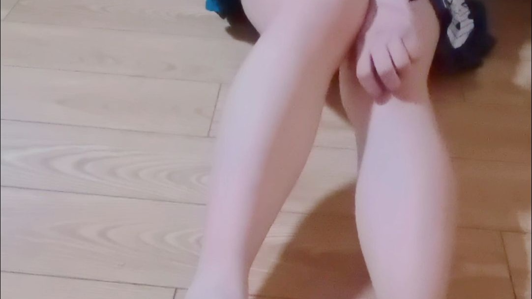 cos自己的裸足oc