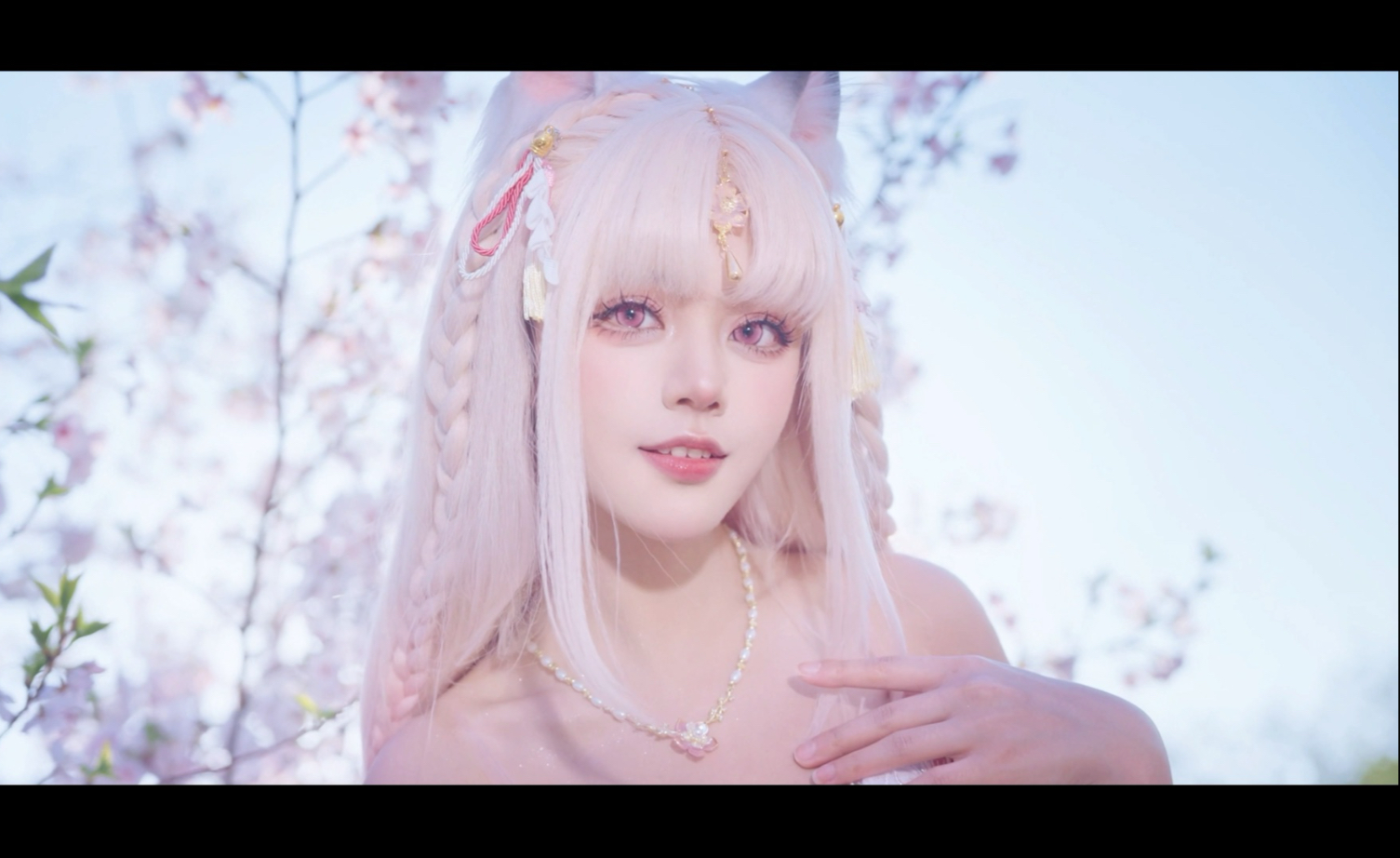 小狐狸和樱花那必然是绝配