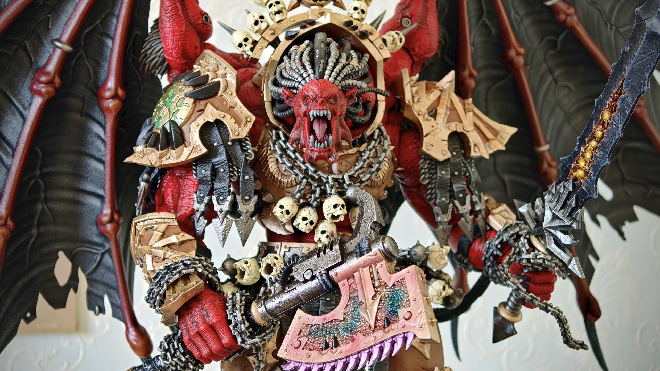 赤红天使—吞世者恶魔原体安格隆