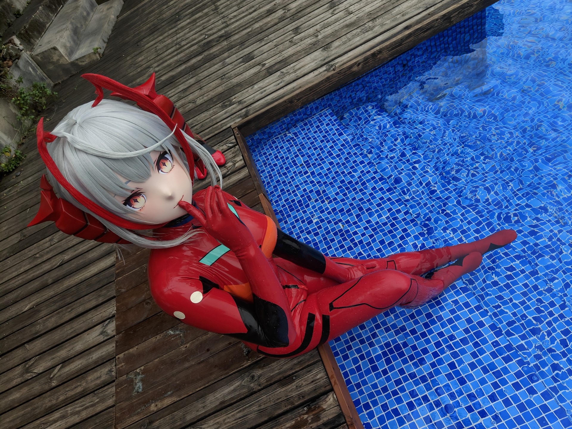 【Kigurumi】扮成w穿着明日香胶衣战斗服去泳池