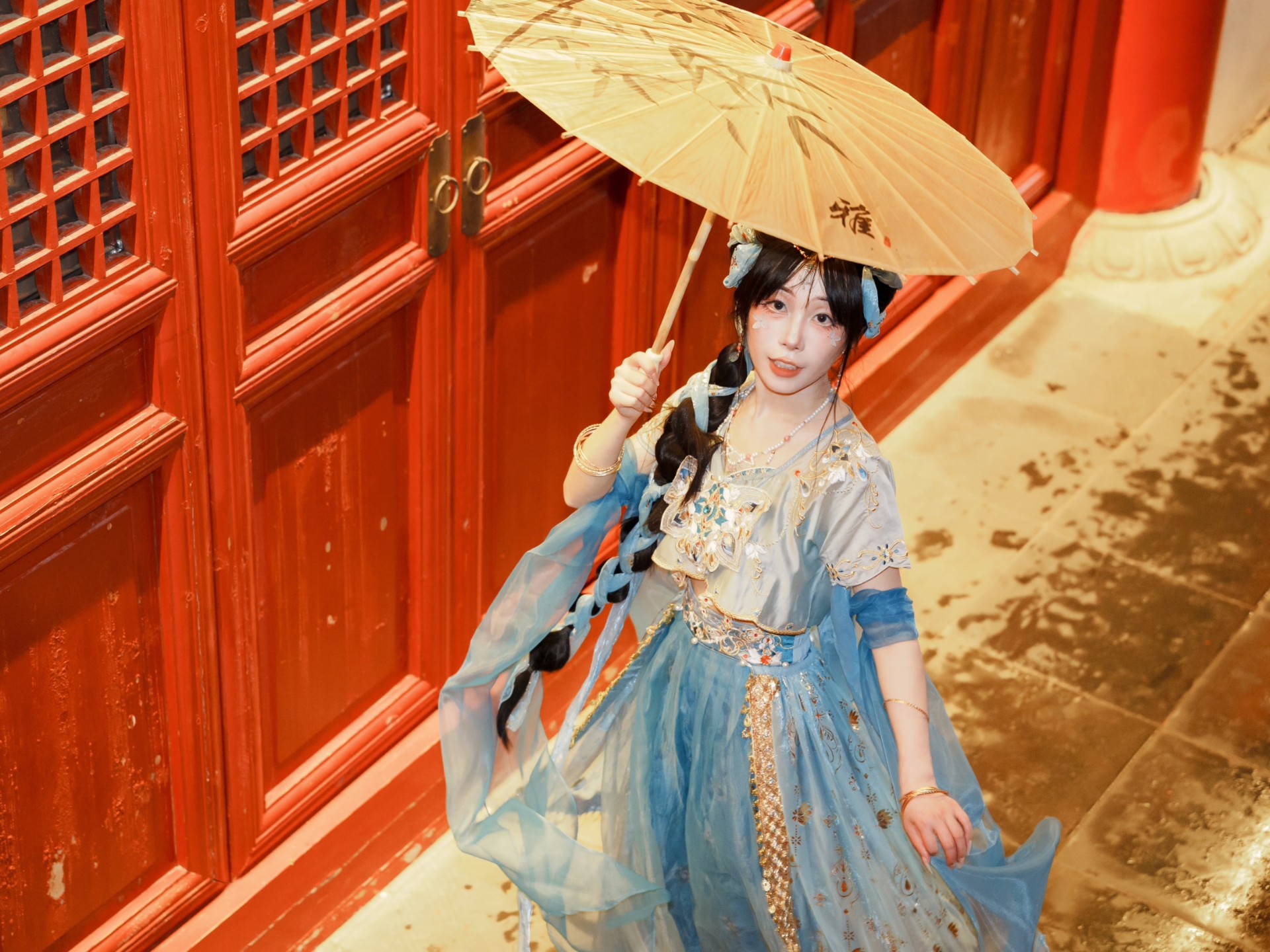 众里寻她千百度