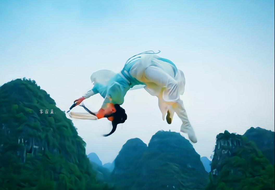 一舞剑器动四方.