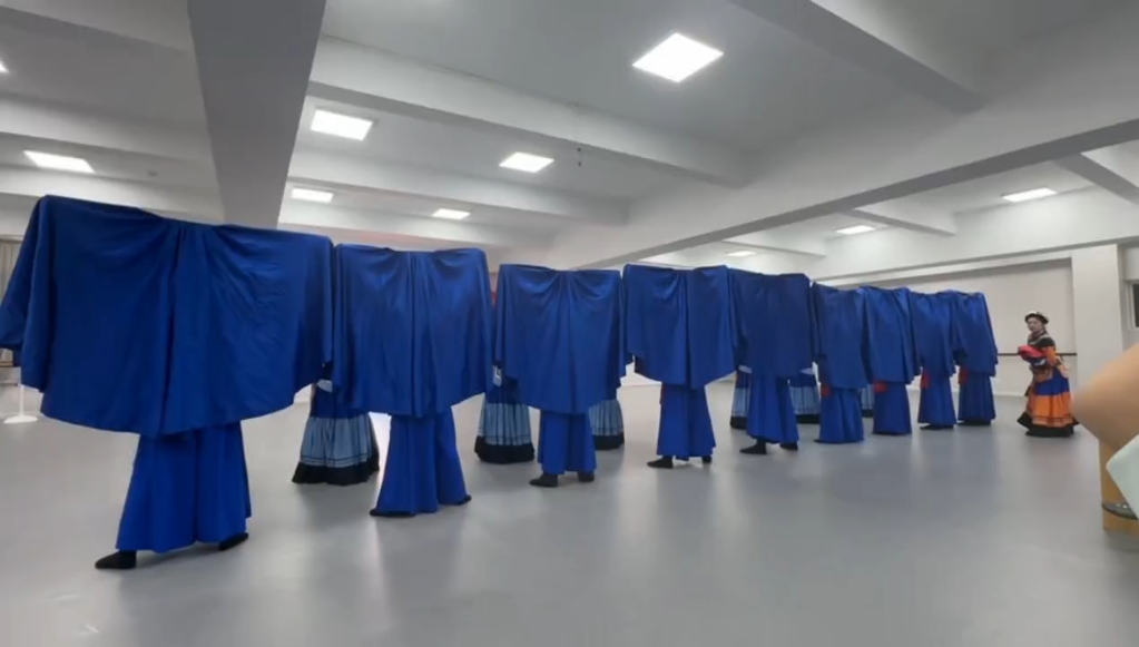 华师学习剧目彝族舞蹈《守护》