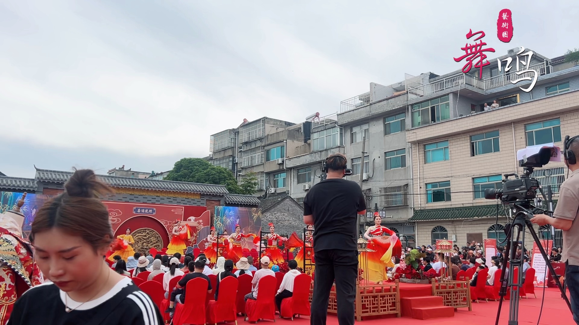 【江苏舞鸣艺术团】更新了一条视频，快来围观！