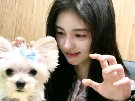 谁说鞠婧祎偶像包袱重，鞠婧祎一直都在证明自己没有动脸，之前被