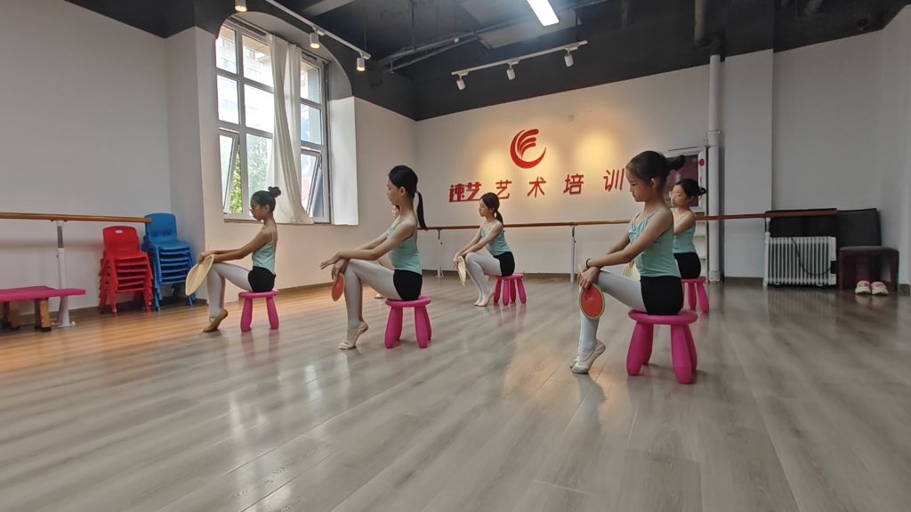 舞蹈《一荤一素》我们的日常课堂