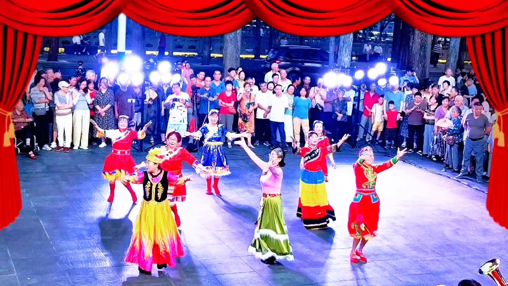 快看来，大妈们表演啦#广场文化#风景#随拍#原创#创作灵感